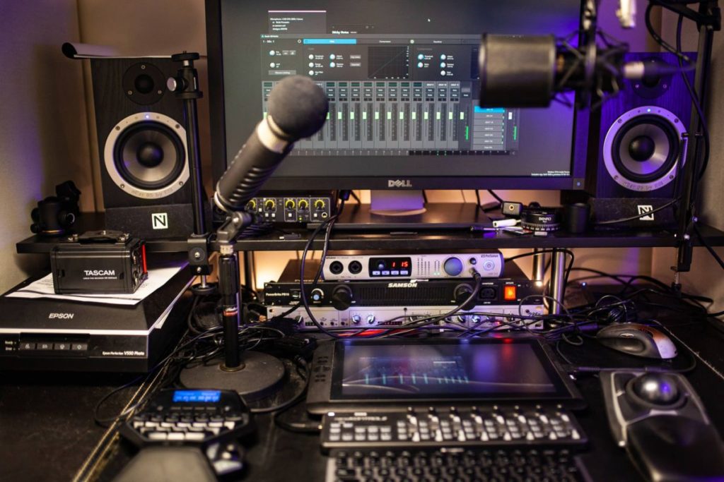 | HAGER MEDIA | Digital Media Agency | daniel hager recording space20181121 | HAGER MEDIA | Digital Media Agency | daniel hager recording space20181121
